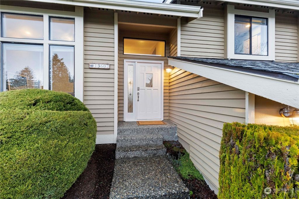 Photo of 13602 SE 231st Street, Kent, WA 98042 (MLS # 2042740)