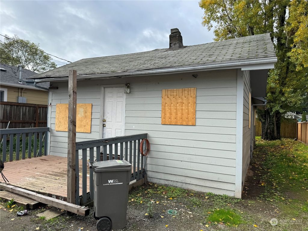 Photo of 10441 2nd Avenue SW, Seattle, WA 98146 (MLS # 2251269)