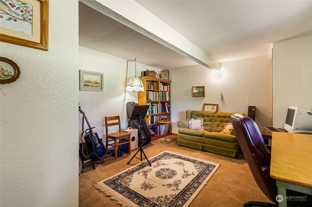 listing image 9366385242651485874