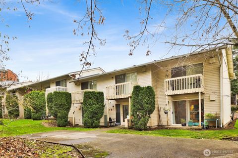 Photo of 2303 Taylor Avenue, Bellingham, WA 98225 (MLS # 2465853)