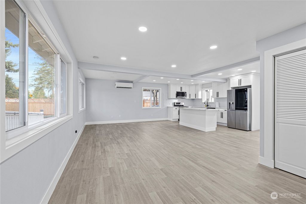 Photo of 2433 S 135th Street, SeaTac, WA 98168 (MLS # 2178531)