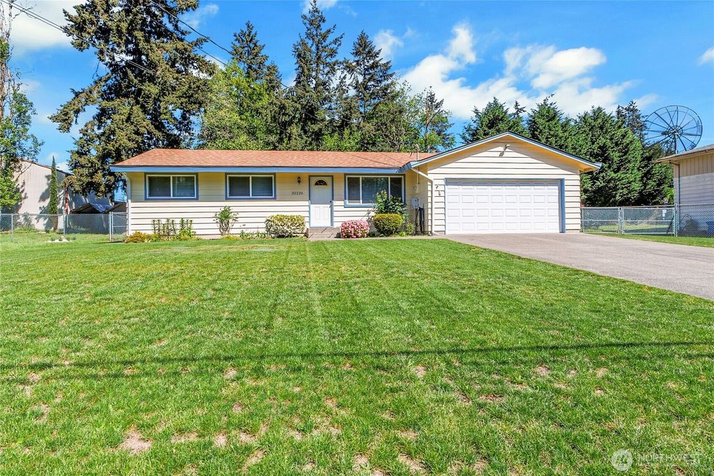 Photo of 32226 39th Avenue S, Federal Way, WA 98001 (MLS # 2521985)
