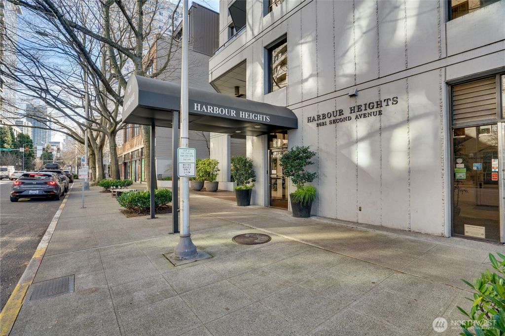 Photo of 2621 2nd Avenue #706, Seattle, WA 98121 (MLS # 2470405)