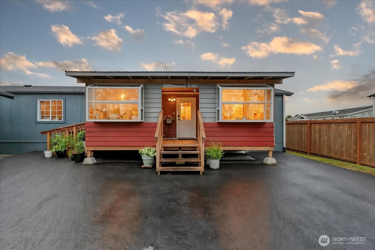 7128 Ortelius Drive