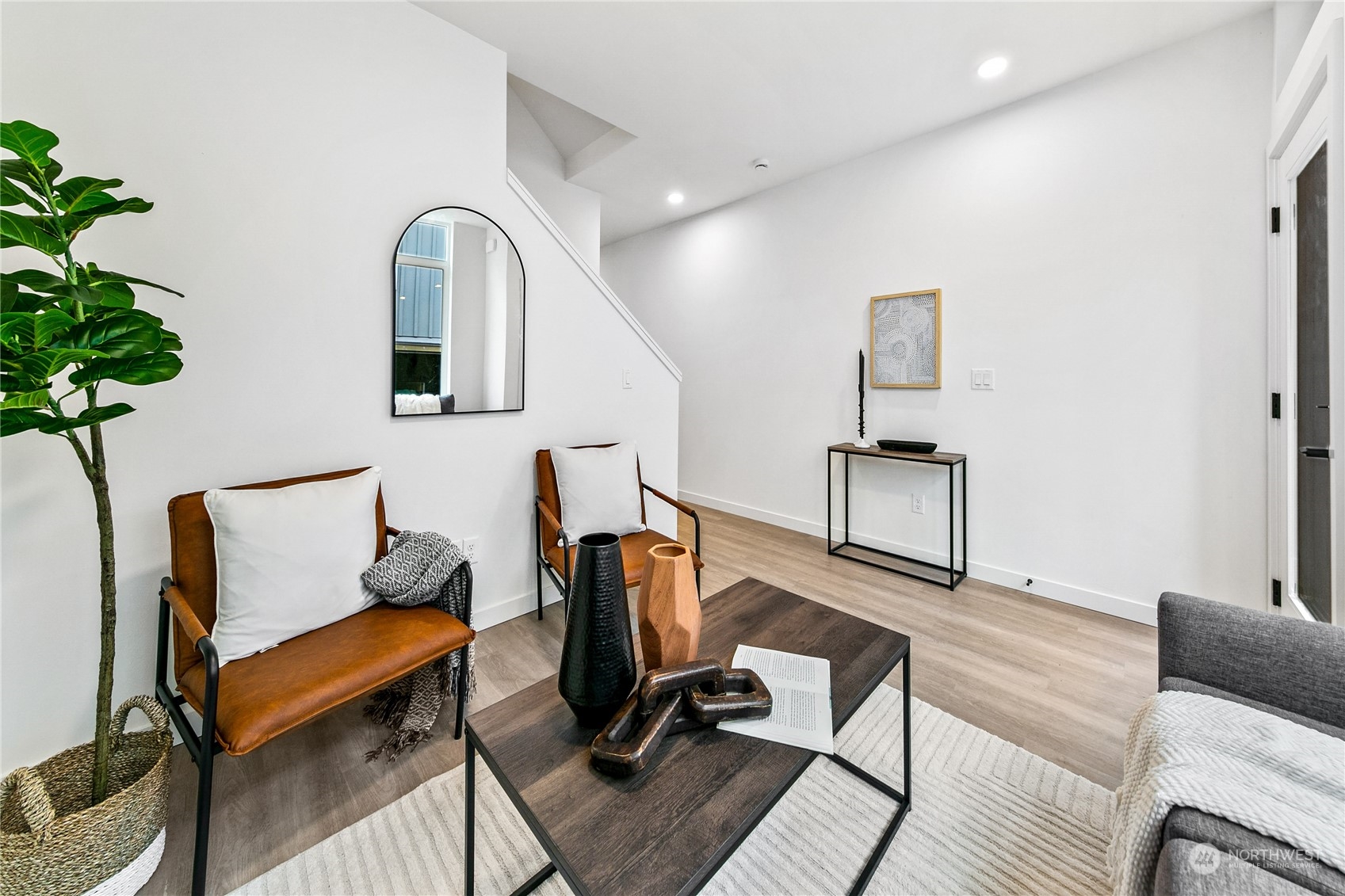 Seattle, Washington 98106, United States, 3 Bedrooms Bedrooms, ,2 BathroomsBathrooms,Residential,Pending,9548