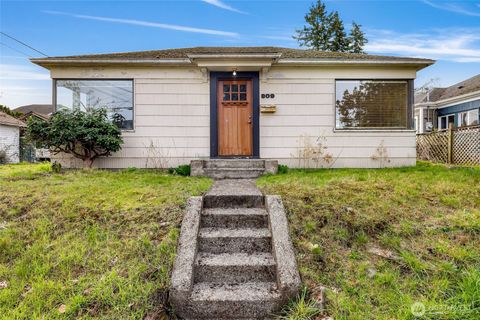 Photo of 809 W Connecticut Street, Bellingham, WA 98225 (MLS # 2495856)