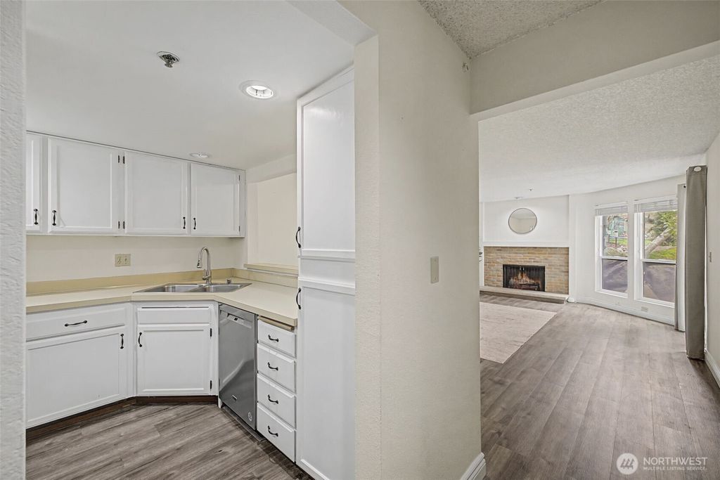 Photo of 15209 Sunwood Blvd Blvd #B 21, Tukwila, WA 98188 (MLS # 2485057)