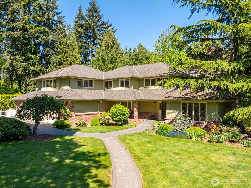 Photo of 11019 Berry Lane, Woodway, WA 98020 (MLS # 2349582)