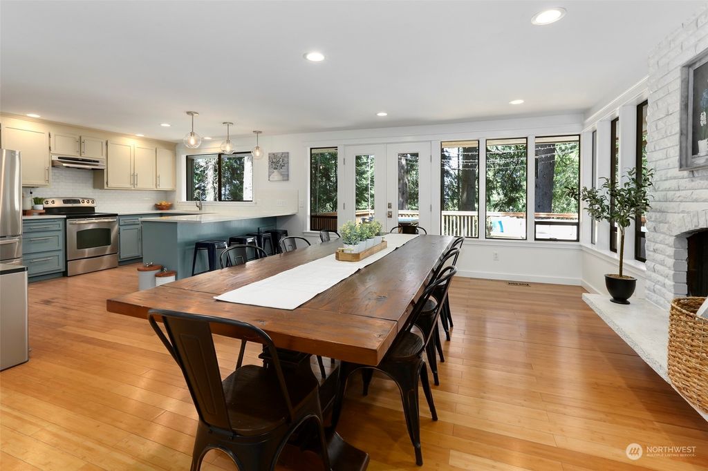Photo of 790 SW Idylwood Drive, Issaquah, WA 98027 (MLS # 2061401)