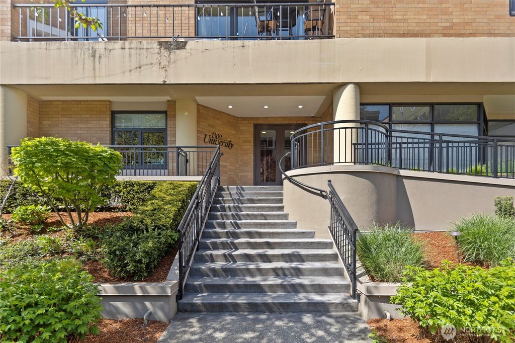 Photo of 1300 University Street #2G, Seattle, WA 98101 (MLS # 2360088)