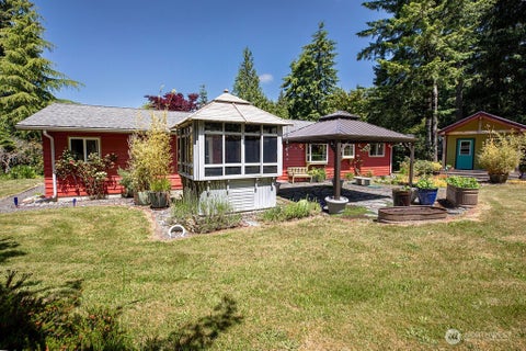 Photo of 1020 Chuckhole Way, Forks, WA 98331 (MLS # 2545346)