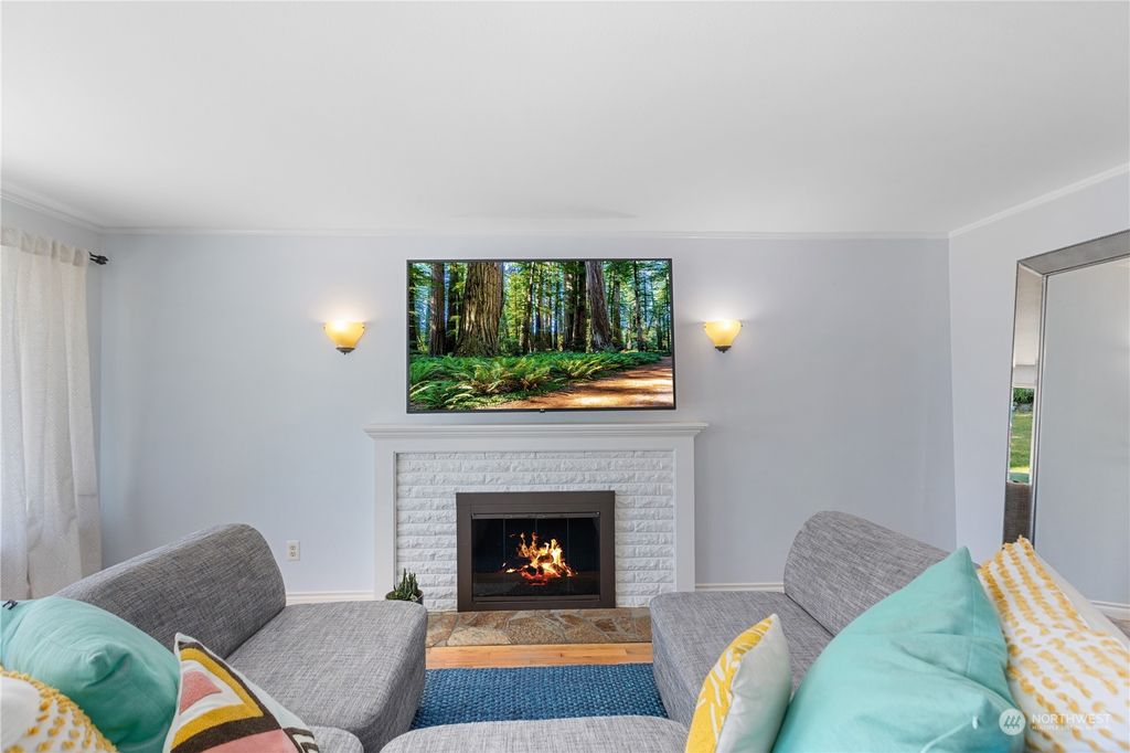 Photo of 5714 173rd Place SW, Lynnwood, WA 98037 (MLS # 2264937)