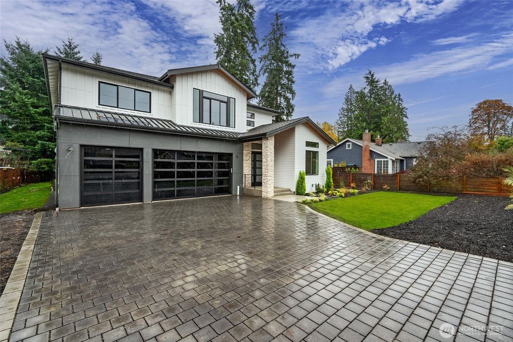 Photo of 17526 Fremont Avenue N, Shoreline, WA 98133 (MLS # 2471630)