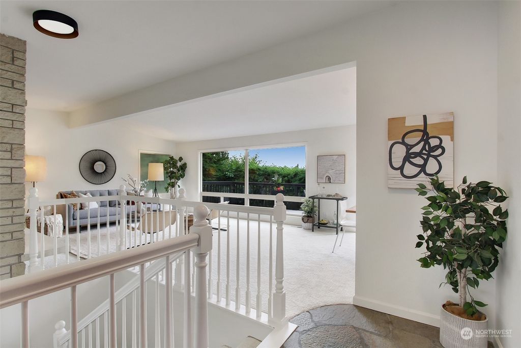 Photo of 13741 16th Avenue SW, Burien, WA 98166 (MLS # 2269020)