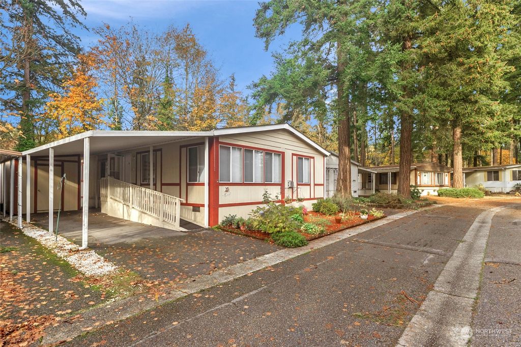 Photo of 18425 NE 95th Street #13, Redmond, WA 98052 (MLS # 2012017)