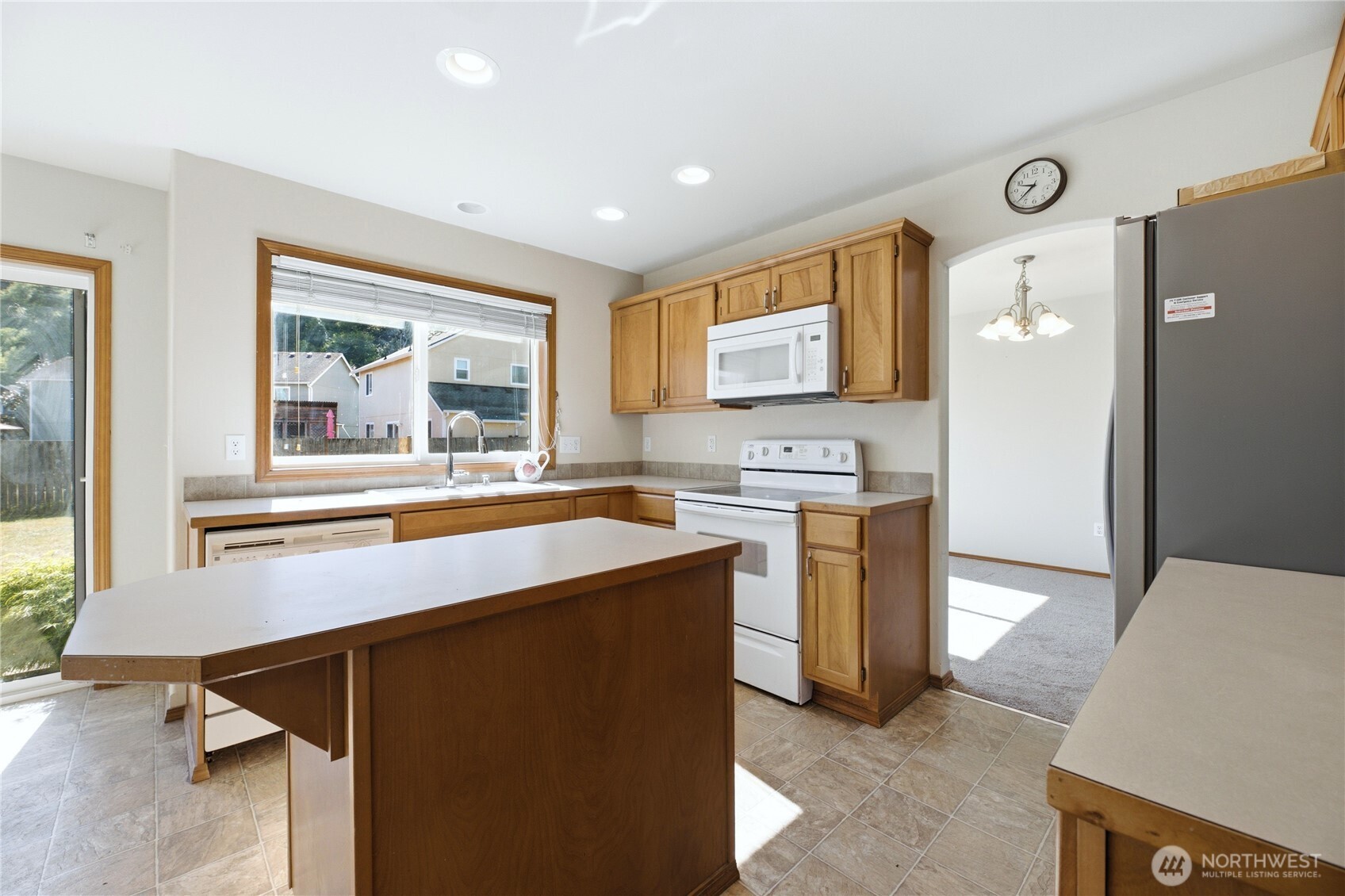 229 W Easton Avenue