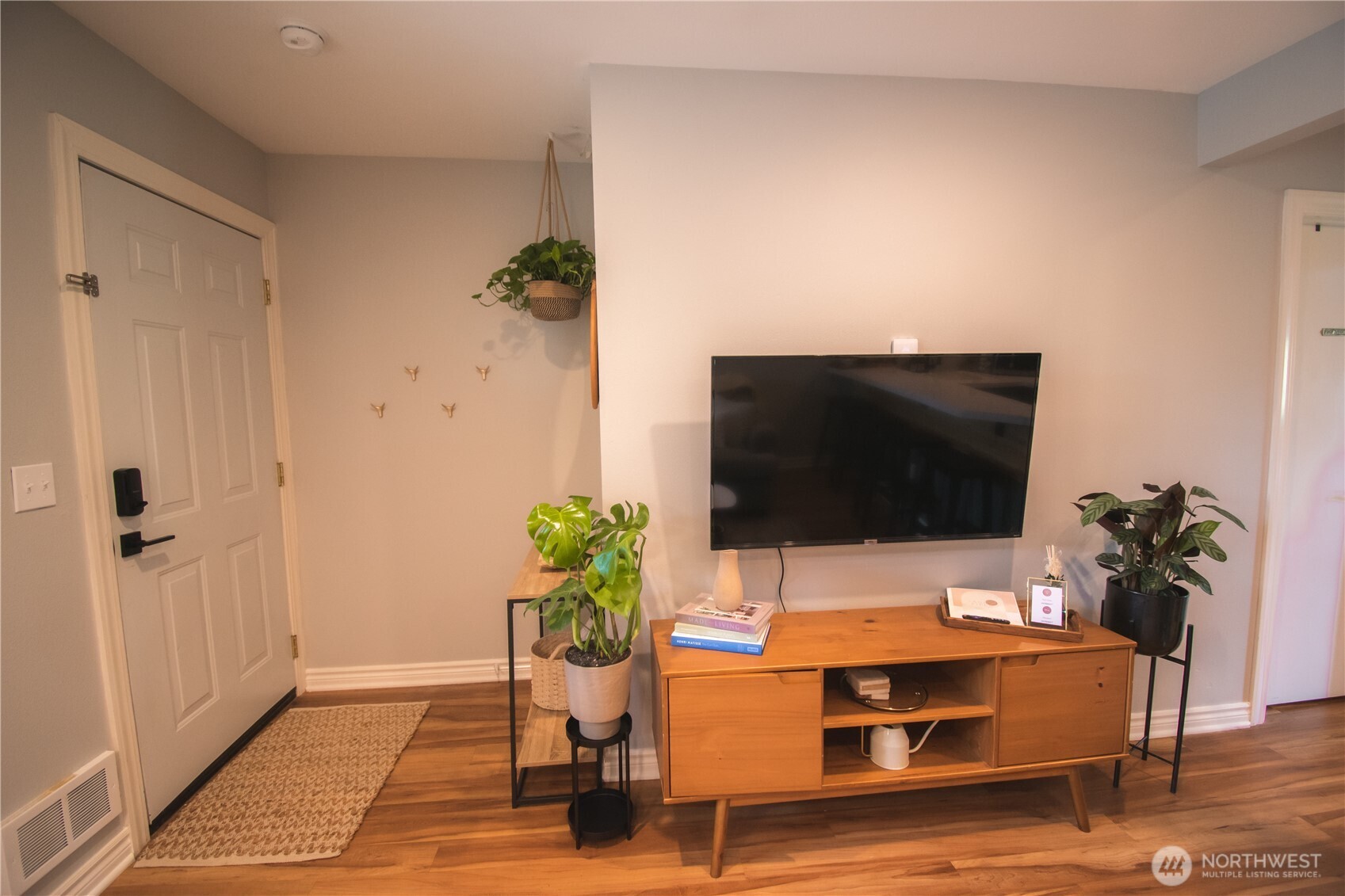 250 Tucker Avenue 7