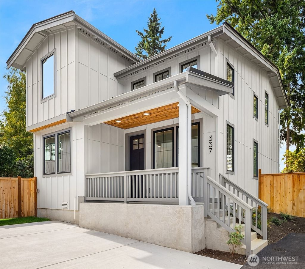 Photo of 337 18th Avenue, Kirkland, WA 98033 (MLS # 2434619)