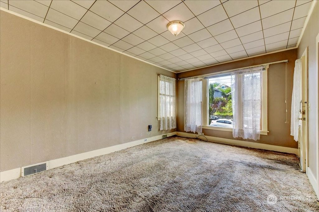 Photo of 1528 25th Avenue, Seattle, WA 98122 (MLS # 2278240)