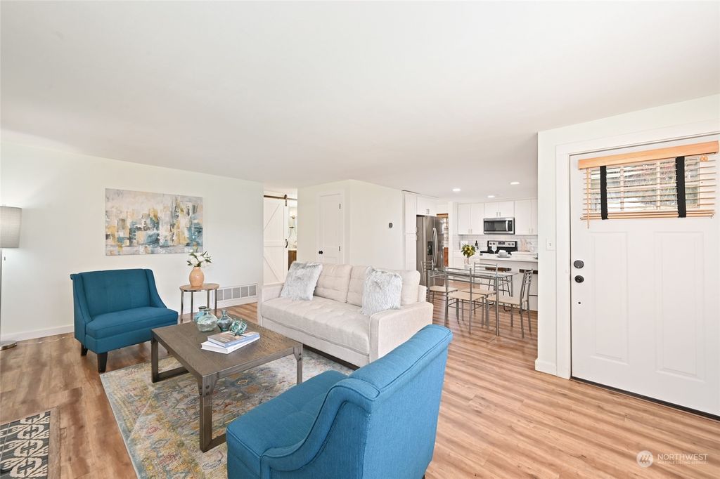 Photo of 15728 Midvale Avenue N, Shoreline, WA 98133 (MLS # 2054045)
