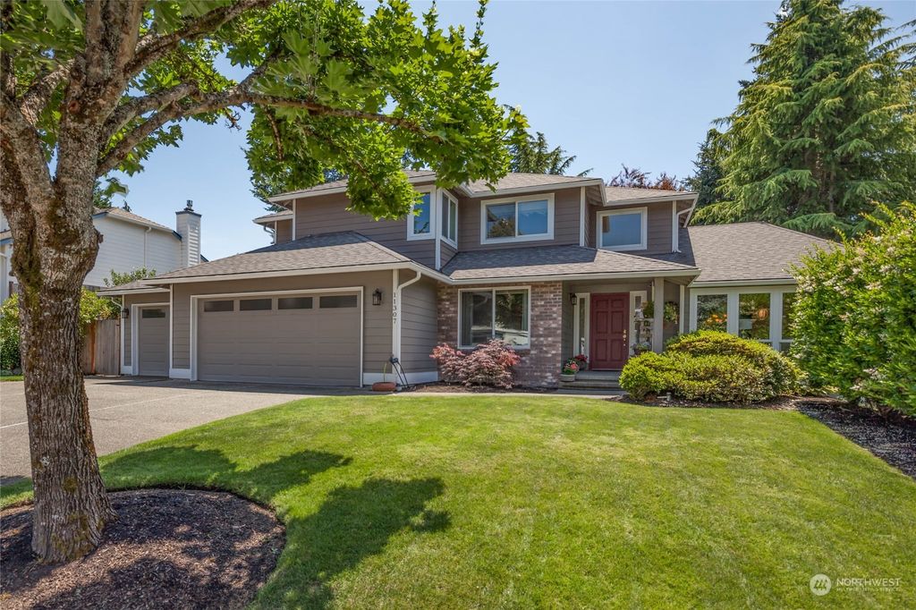 Photo of 11307 SE 313th Place, Auburn, WA 98092 (MLS # 2137258)