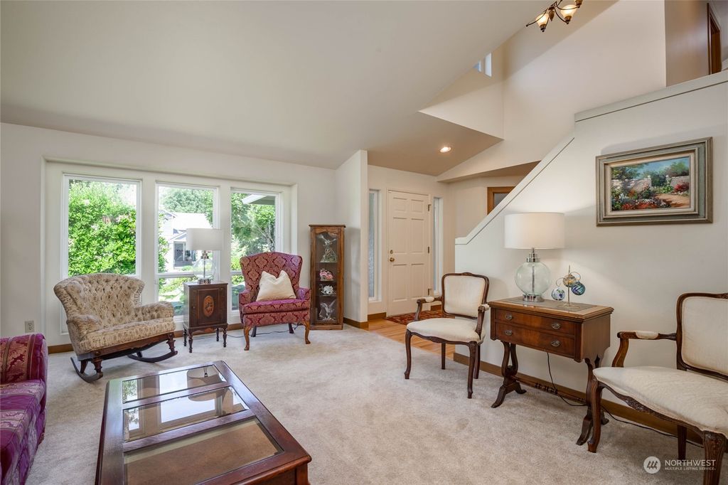 Photo of 11307 SE 313th Place, Auburn, WA 98092 (MLS # 2137258)