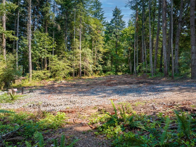 9998 NE Lofgren Road