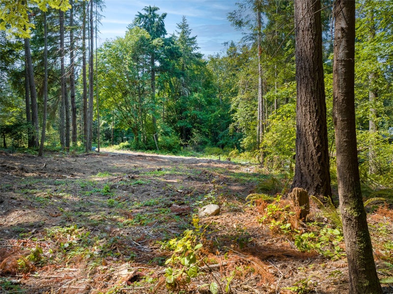 9998 NE Lofgren Road