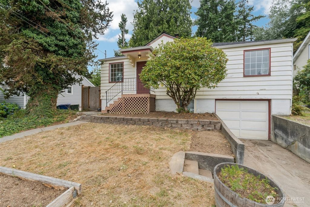 Photo of 12517 22nd Avenue NE, Seattle, WA 98125 (MLS # 2421743)