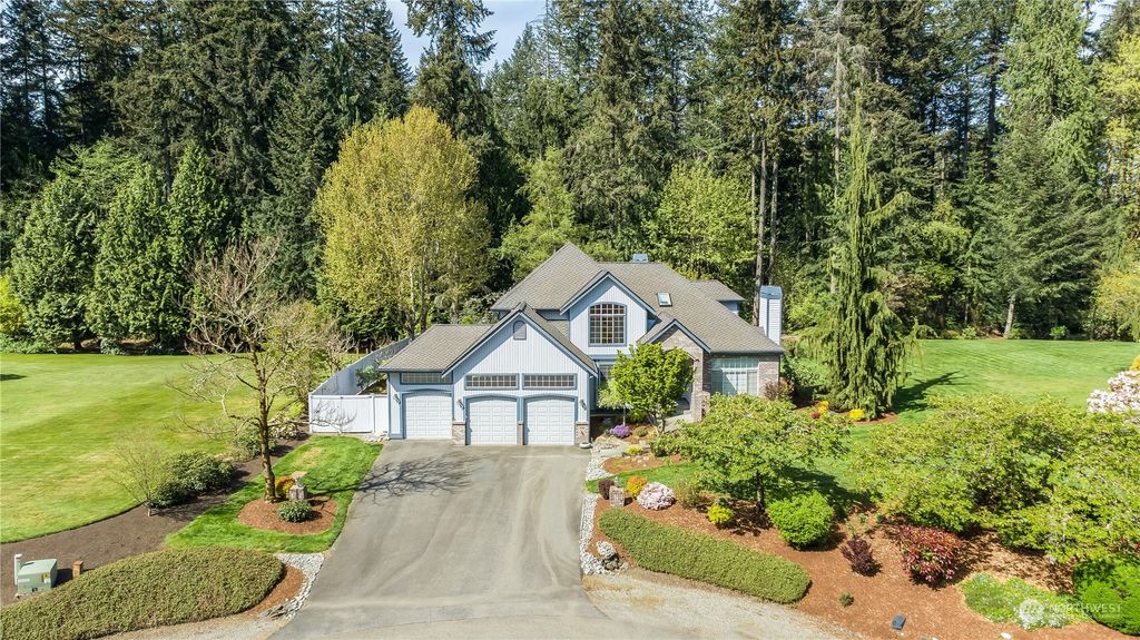 Photo of 11035 220th Place NE, Redmond, WA 98053 (MLS # 2326133)