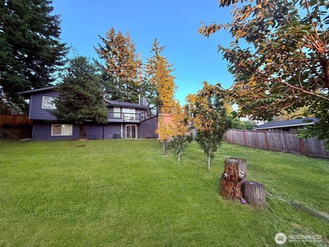 Photo of 2000 NE 27th Street, Renton, WA 98056 (MLS # 2584936)