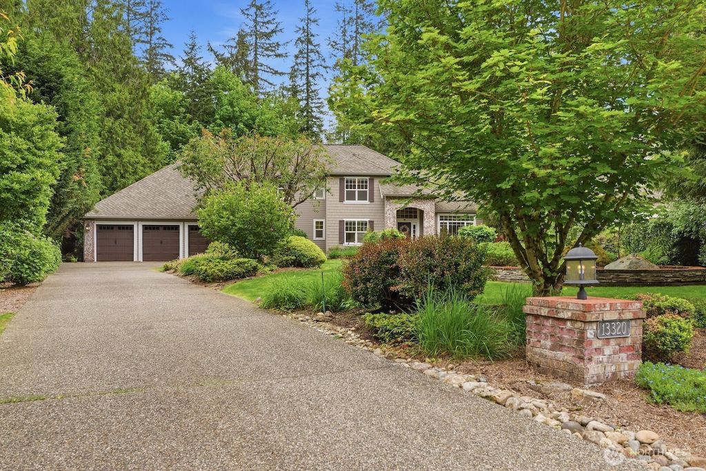 Photo of 13320 227th Avenue NE, Woodinville, WA 98077 (MLS # 2526700)