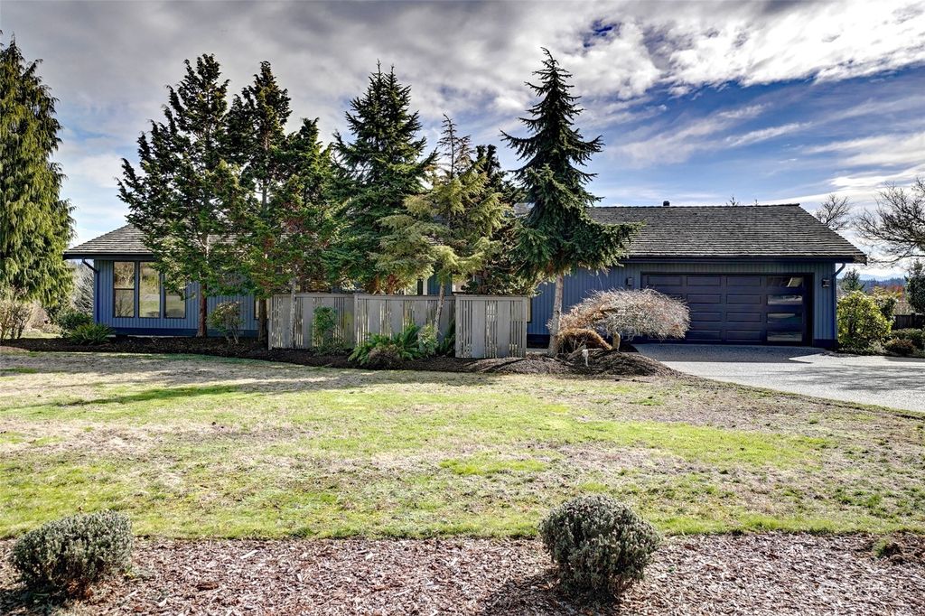 Photo of 32718 111th Place SE, Auburn, WA 98092 (MLS # 2037745)