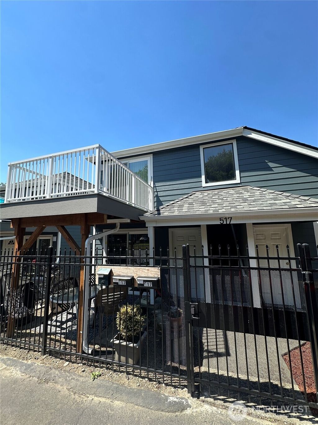 Photo of 517 Burnett Avenue S #1, Renton, WA 98057 (MLS # 2475340)