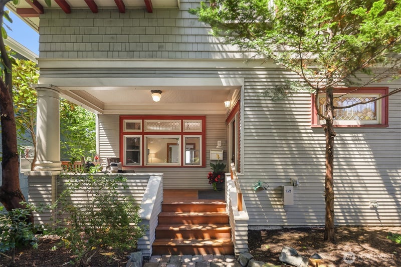 1411 10th Avenue W