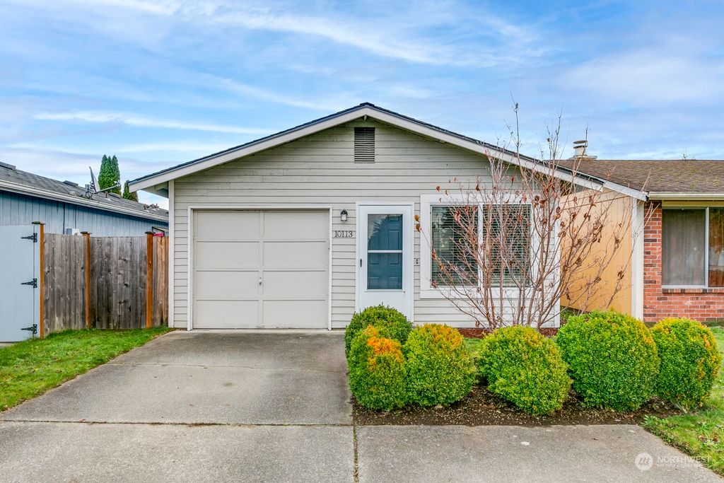 Photo of 10113 54th Drive NE, Marysville, WA 98270 (MLS # 2315528)