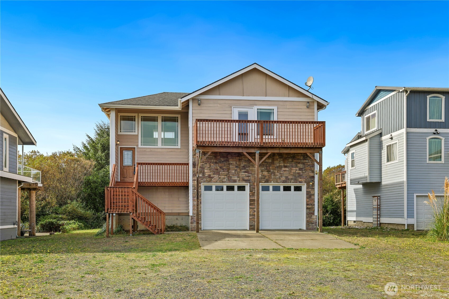 105 Sand Dune Avenue NW