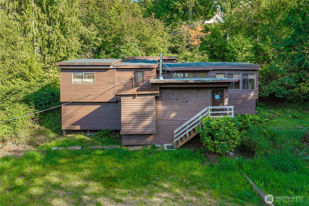 Photo of 37635 West Lake Walker Drive SE, Enumclaw, WA 98022 (MLS # 2582284)