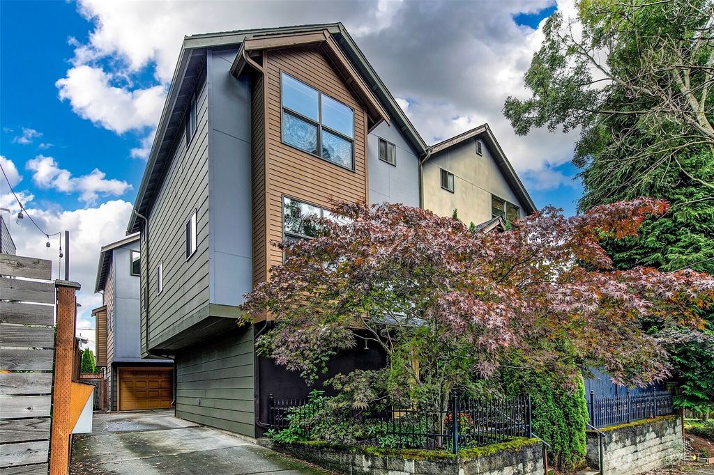 Photo of 2508 E Yesler Way #A, Seattle, WA 98122 (MLS # 2440953)