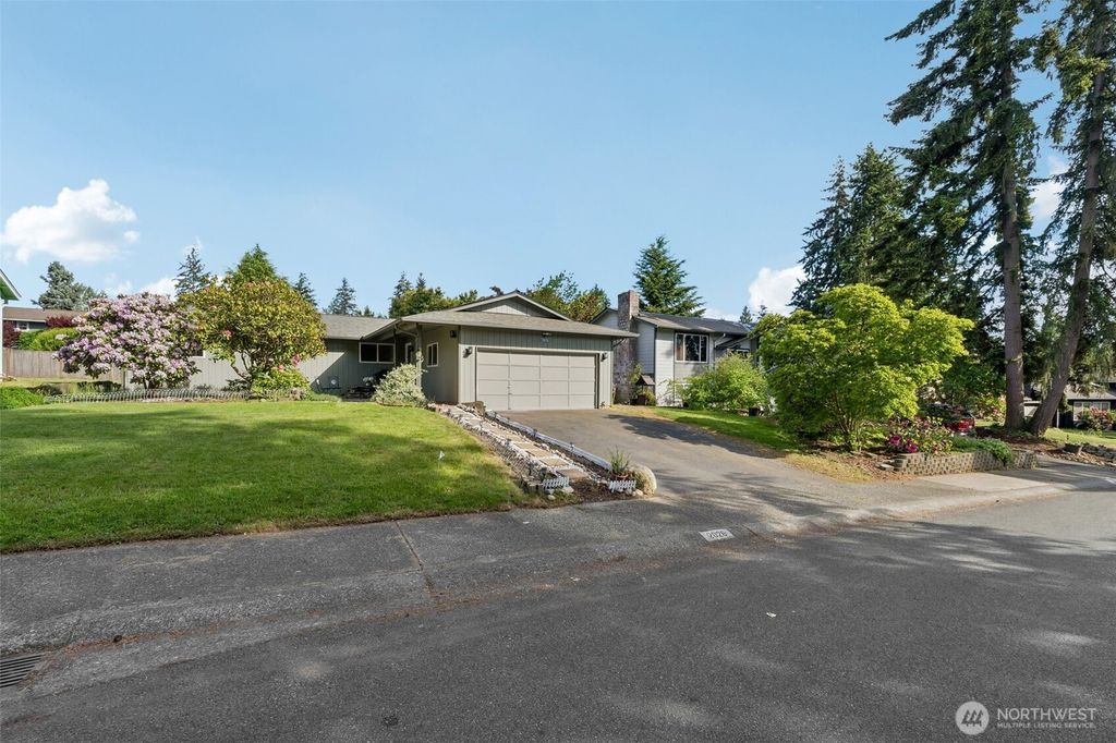 Photo of 2026 Timber Trl TRL, Bothell, WA 98012 (MLS # 2528022)