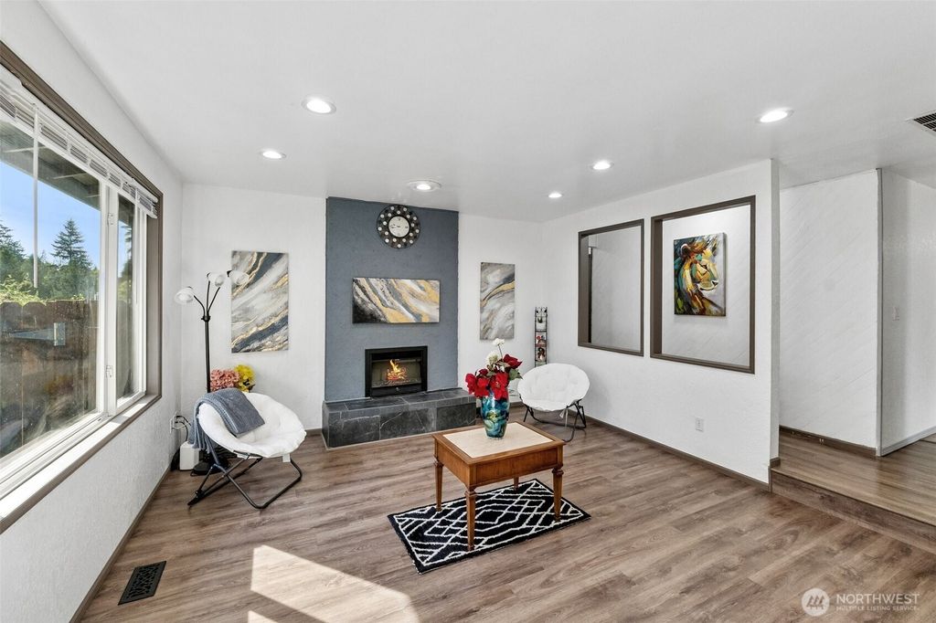 Photo of 2026 Timber Trl TRL, Bothell, WA 98012 (MLS # 2528022)