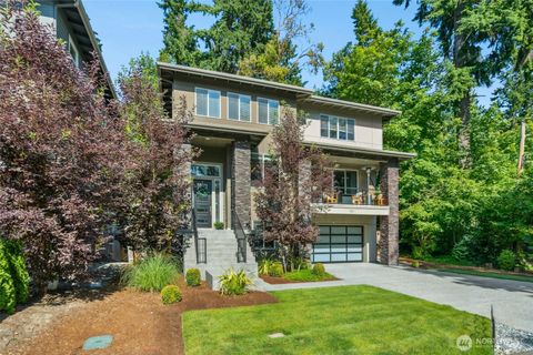 Photo of 7223 NE 118th Court, Kirkland, WA 98034 (MLS # 2434087)