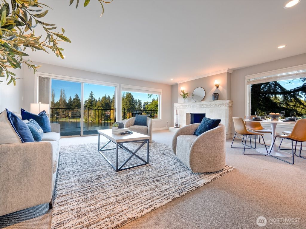 Photo of 322 N 134th Street #306, Seattle, WA 98133 (MLS # 2506445)