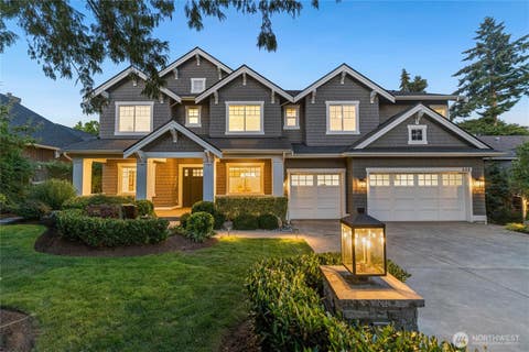 Photo of 532 96th Avenue NE, Bellevue, WA 98004 (MLS # 2570621)
