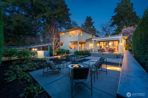 Photo of 5727 33rd Avenue NE, Seattle, WA 98105 (MLS # 2494045)