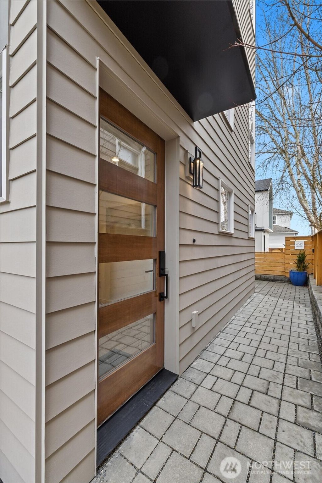 listing image 9366233972283412557