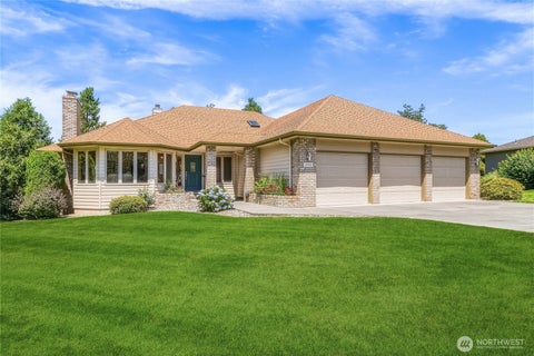 Photo of 2450 Fairfield Drive, Walla Walla, WA 99362 (MLS # 2549979)