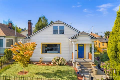 Photo of 1216 Burwell St ST, Bremerton, WA 98337 (MLS # 2544909)