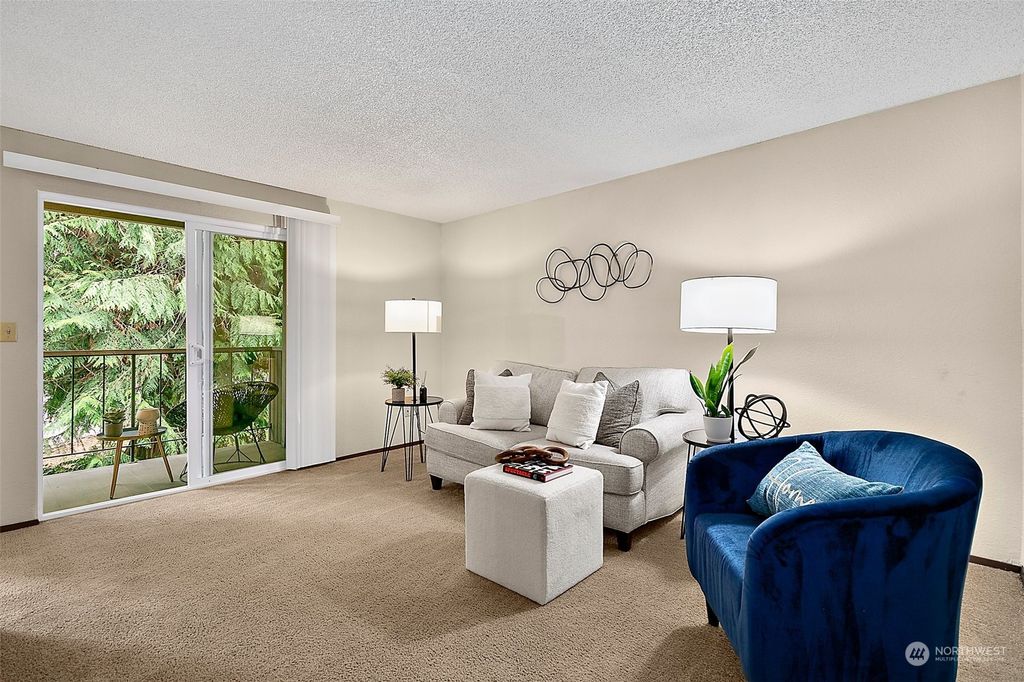 Photo of 4601 SW 320th Street #J-8, Federal Way, WA 98023 (MLS # 2197393)