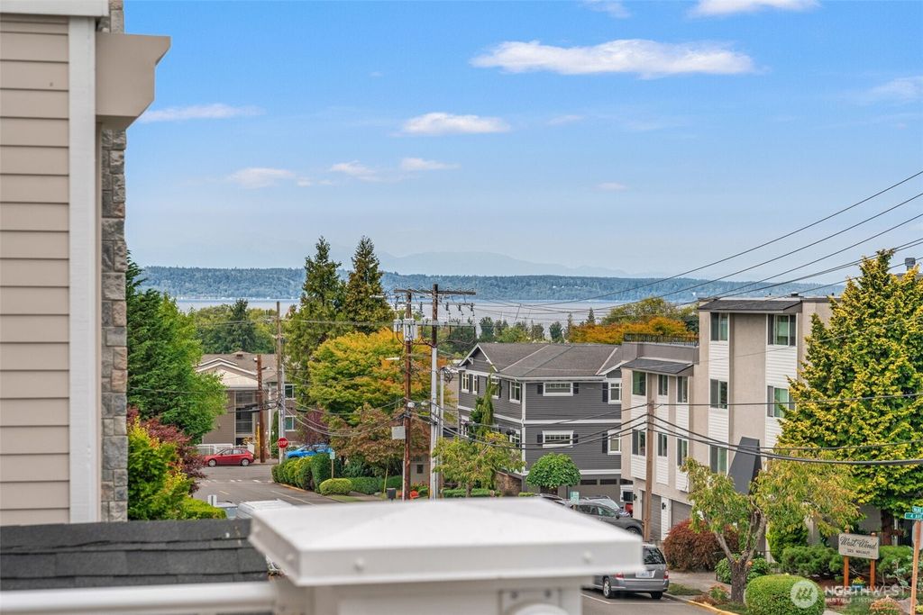 Photo of 400 Walnut Street #301, Edmonds, WA 98020 (MLS # 2425765)